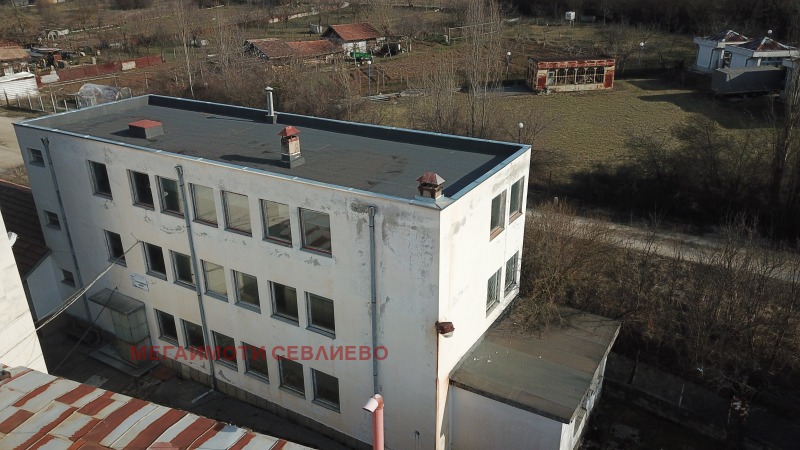 Продава САМОСТОЯТЕЛНА СГРАДА в област Габрово, гр. Севлиево - 372 кв.м / При запитване, МЕГАИМОТИ СЕВЛИЕВО
