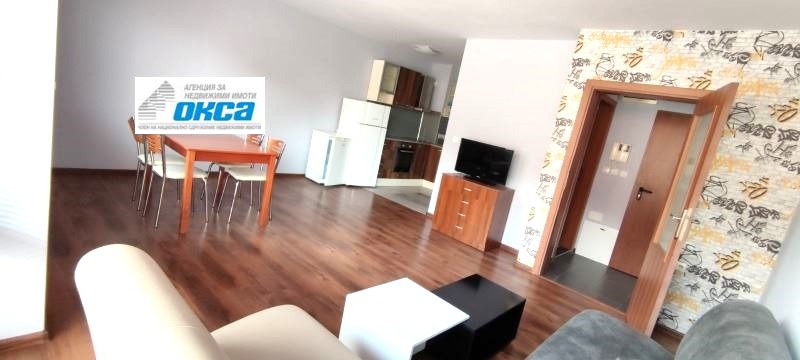 À venda  Casinha Pleven , Idealen centar , 120 m² | 27927887