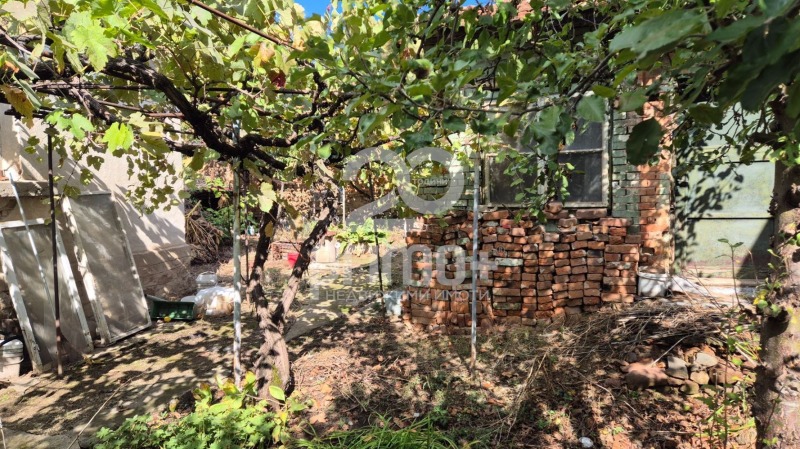 Продава КЪЩА, гр. София, гр. Нови Искър, снимка 2 - Къщи - 52293289