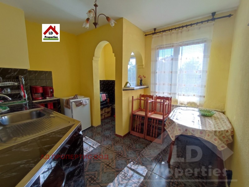 Продава 3-СТАЕН, с. Крушари, област Добрич, снимка 3 - Апартаменти - 53494217