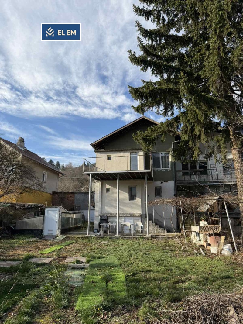 Продава КЪЩА, с. Владо Тричков, област София област