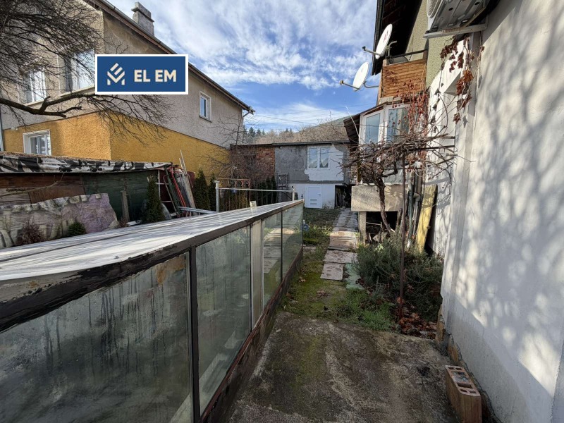 Продава КЪЩА, с. Владо Тричков, област София област, снимка 13 - Къщи - 53204556