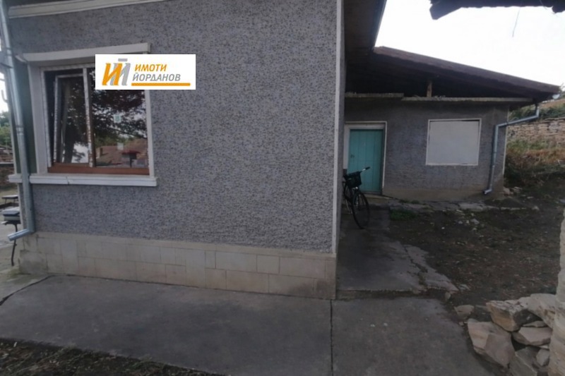 Продава КЪЩА, с. Куцина, област Велико Търново, снимка 2 - Къщи - 53315829