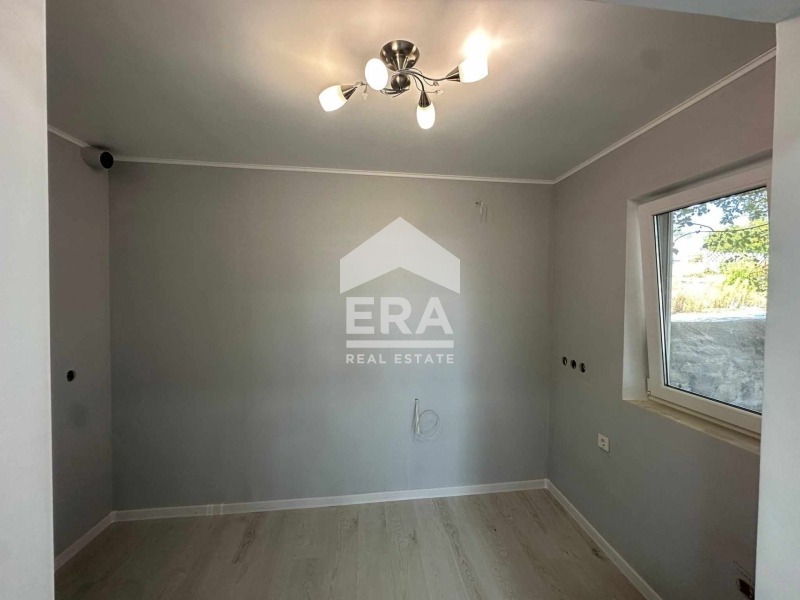 Продава КЪЩА, с. Подвис, област Бургас, снимка 8 - Къщи - 56319951