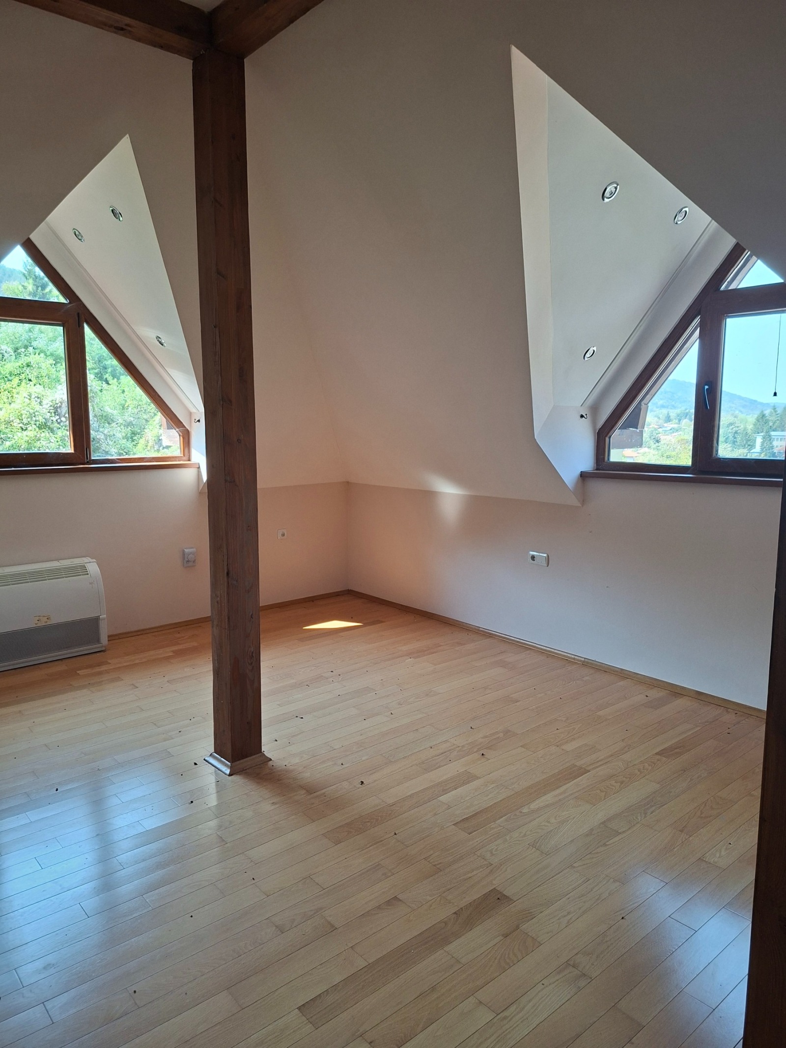 Продава КЪЩА, с. Дълбок дол, област Ловеч, снимка 14 - Къщи - 56221656