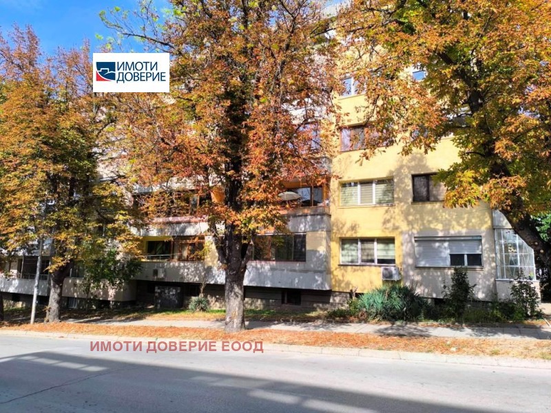 Продава  3-стаен град Плевен , Идеален център , 108 кв.м | 15226204 - изображение [2]