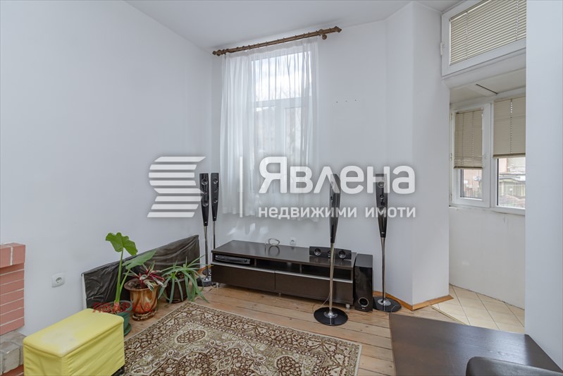 Продава 4-СТАЕН, гр. София, Център, снимка 9 - Aпартаменти - 49069056