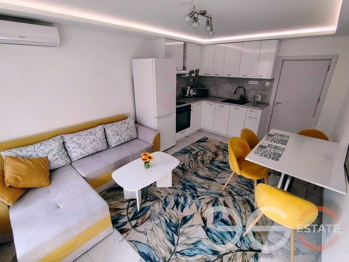 Продава 4-СТАЕН, гр. Варна, Левски 1