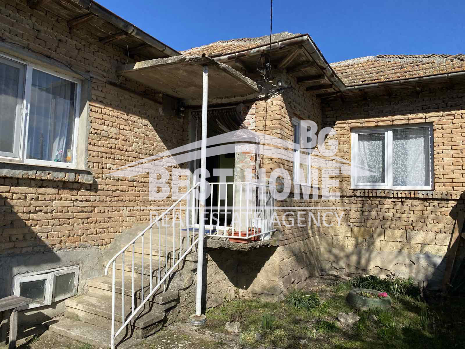 Продава КЪЩА, с. Брестак, област Варна