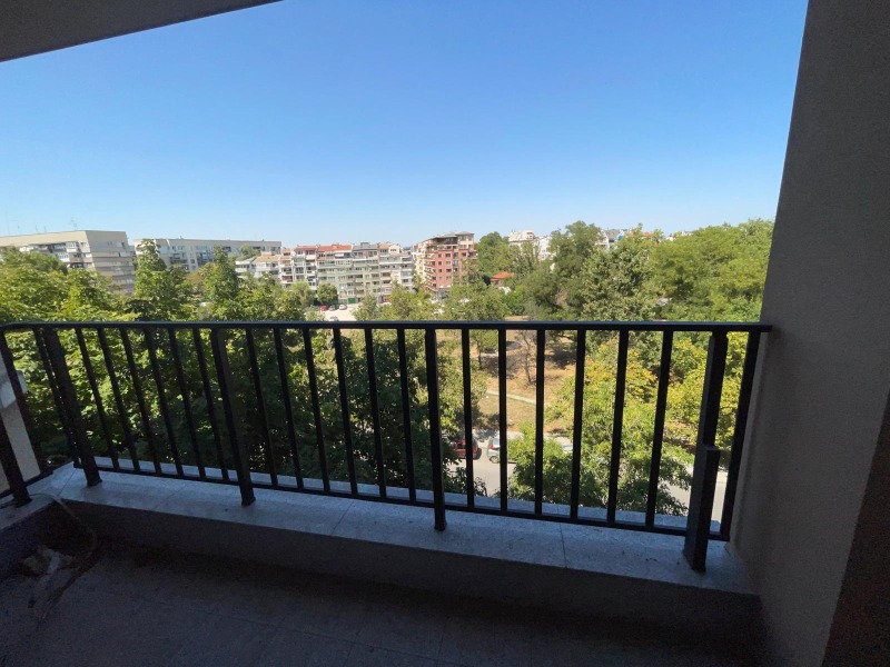 Te koop  2 slaapkamers Plovdiv , Mladezjki Chalm , 94 m² | 12079327 - afbeelding [12]