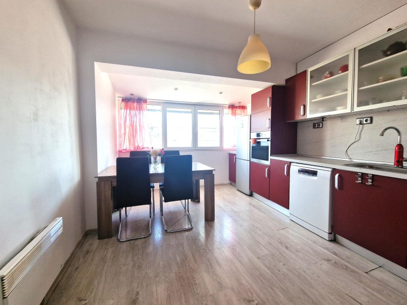 Продава 3-СТАЕН, гр. Пловдив, Център, снимка 2 - Апартаменти - 53266818