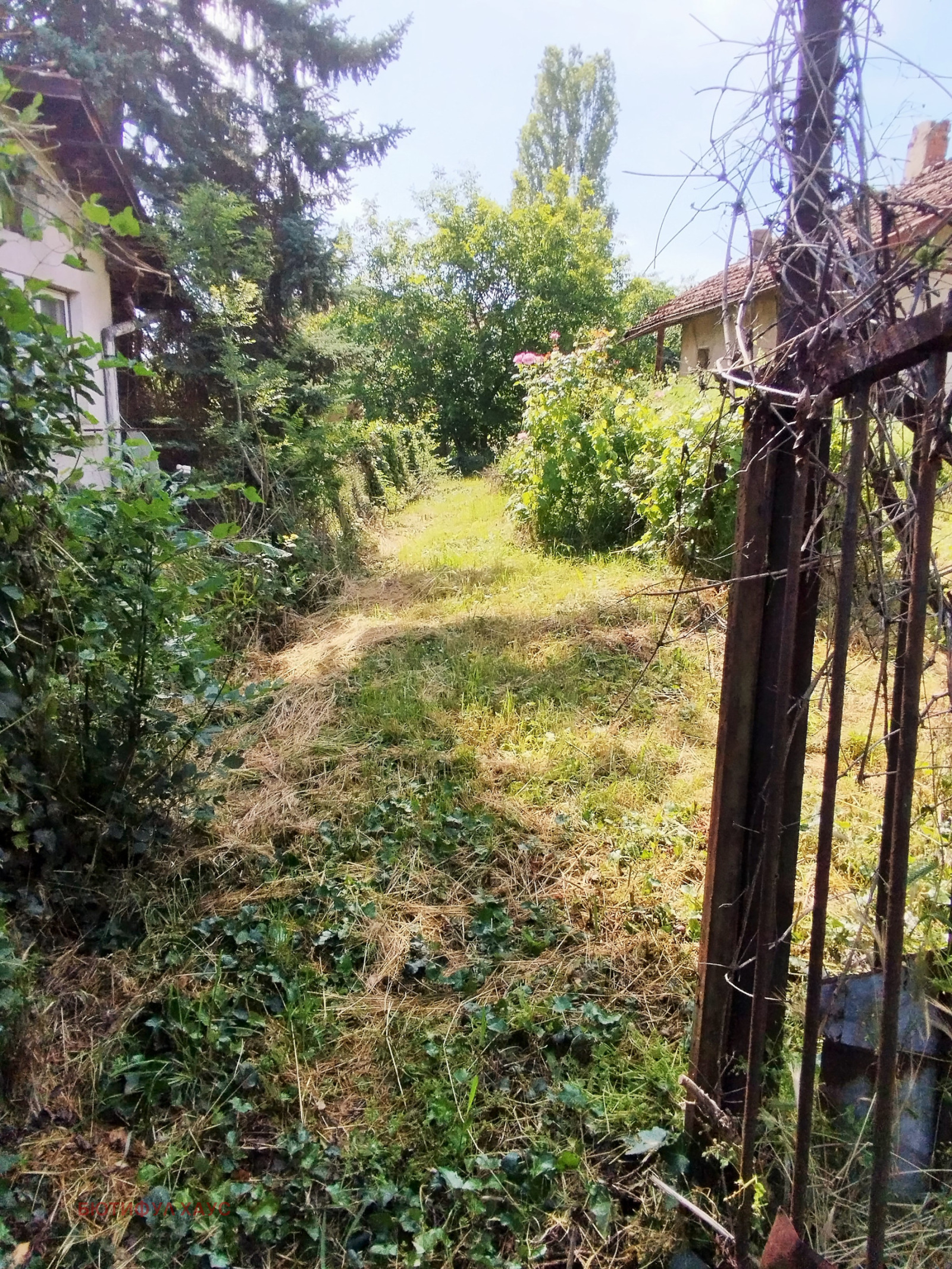 Продава КЪЩА, гр. София, Карпузица, снимка 2 - Къщи - 54818689