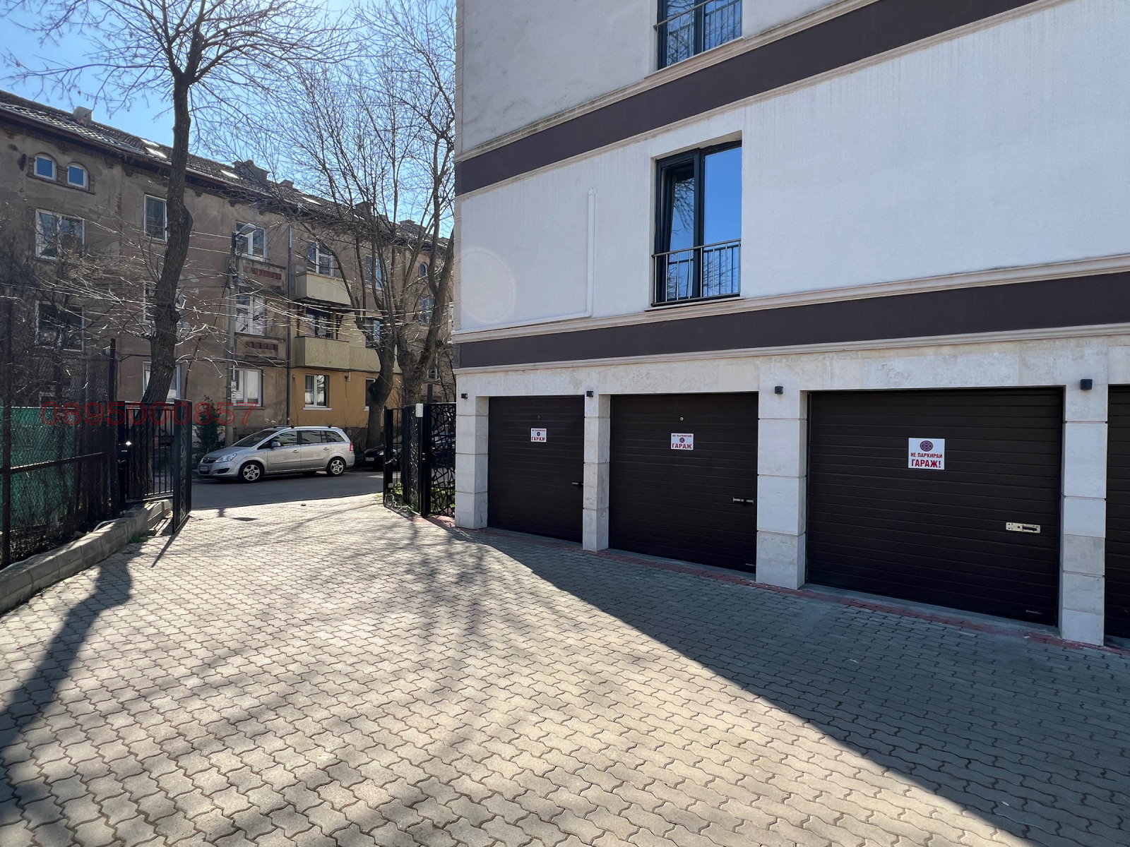 Продава ГАРАЖ, ПАРКОМЯСТО, гр. Перник, Изток