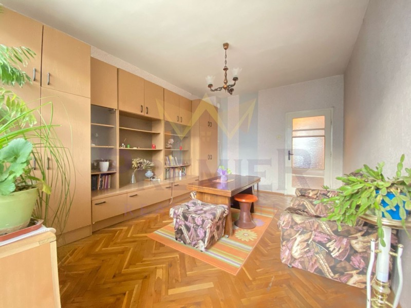 Продава  3-стаен град Варна , Победа , 62 кв.м | 45349342 - изображение [2]