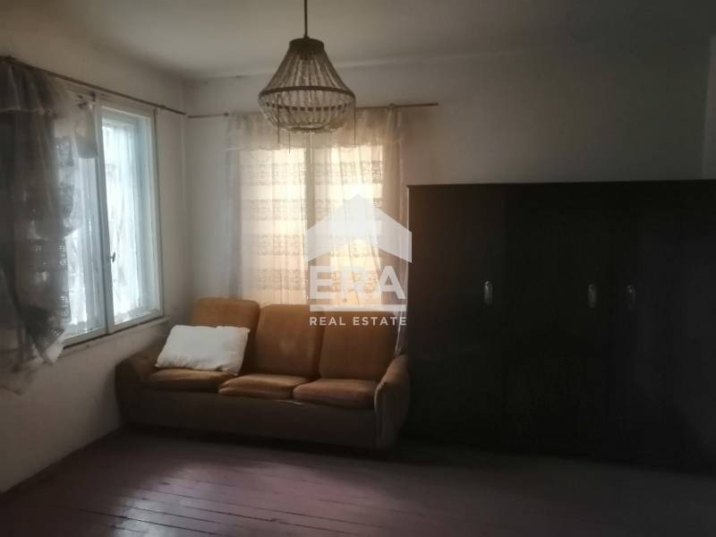 Продава ЕТАЖ ОТ КЪЩА, с. Берсин, област Кюстендил, снимка 2 - Етаж от къща - 54049150