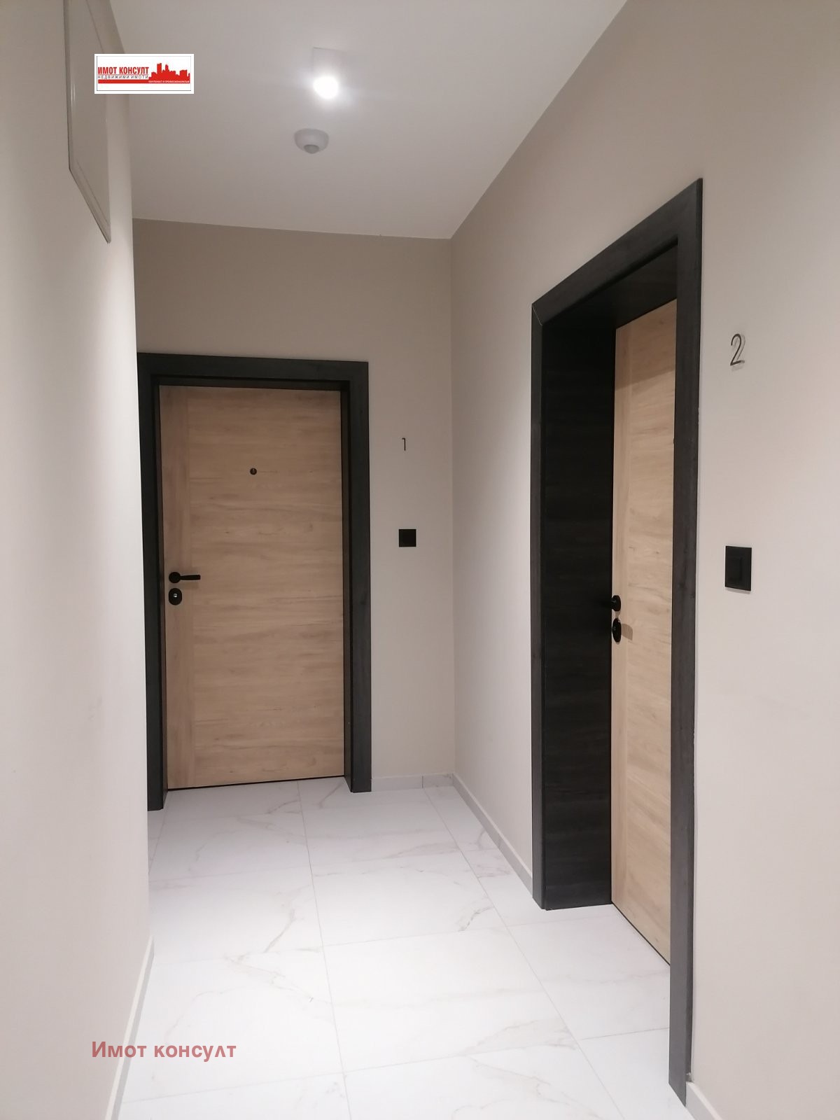 Продава 3-СТАЕН, гр. Пловдив, Център, снимка 2 - Апартаменти - 45342478