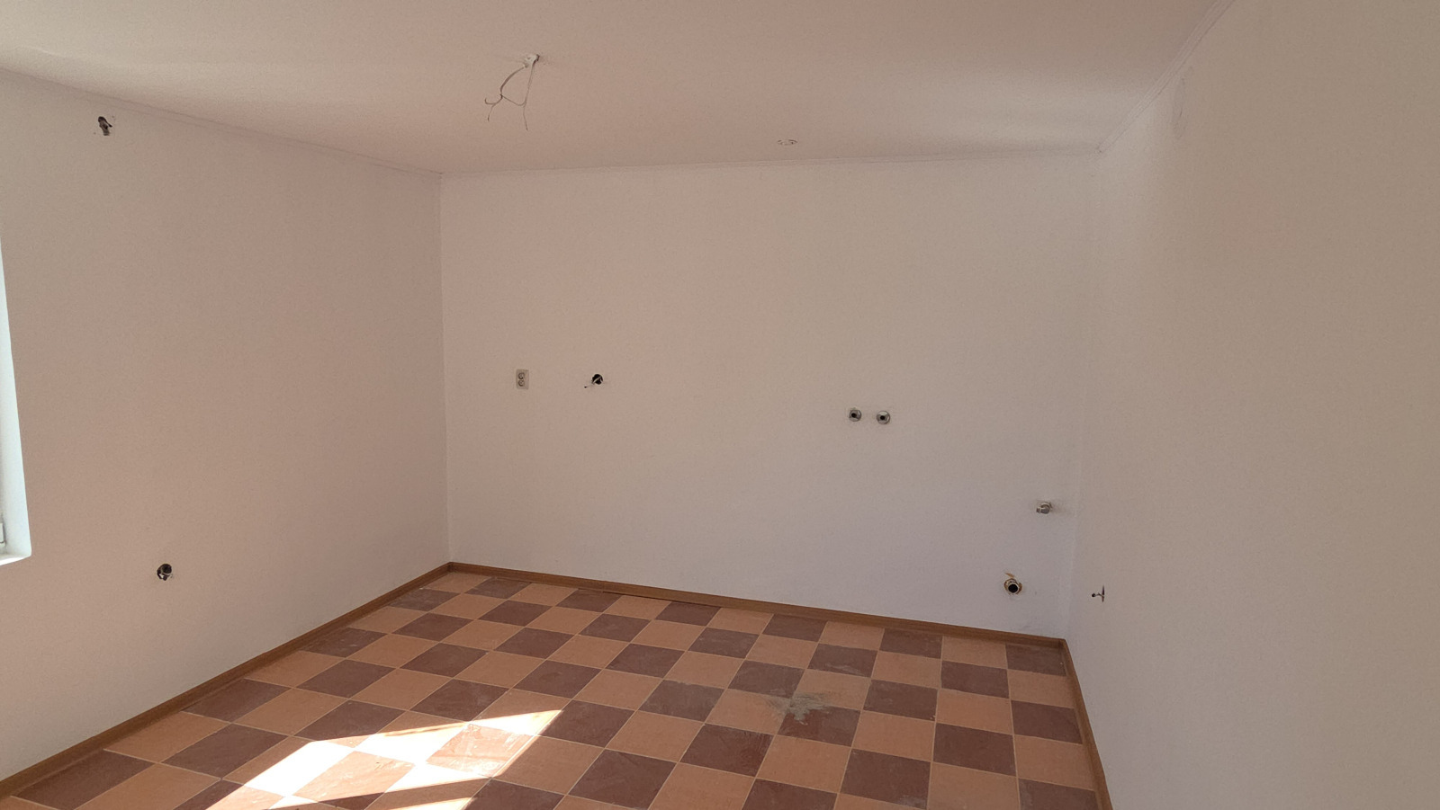 Продава КЪЩА, гр. Вълчи дол, област Варна, снимка 15 - Къщи - 55768009