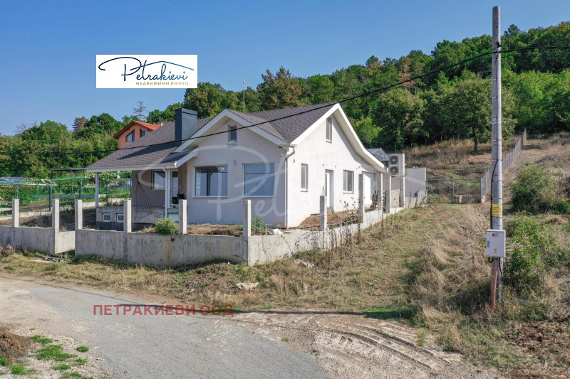 Продава КЪЩА в област Бургас, с. Веселие - 118 кв.м / 268 000 € » 524 162.44 лв., ПЕТРАКИЕВИ ООД