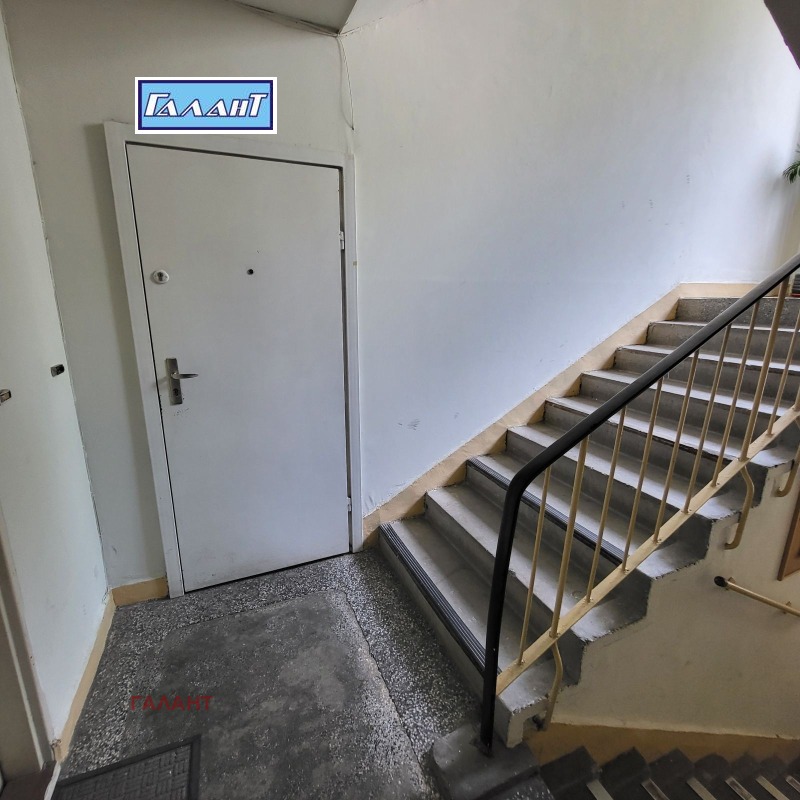 Продава 2-СТАЕН, гр. Варна, Окръжна болница-Генерали, снимка 2 - Апартаменти - 52881994