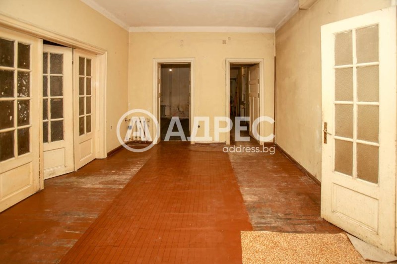 Te koop  3+ slaapkamer Sofia , Tsentar , 181 m² | 73868614