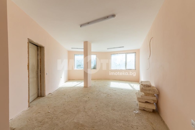 De vânzare  Birou Varna , Levsci 1 , 189 mp | 85258169