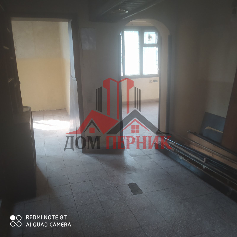 Продава ЕТАЖ ОТ КЪЩА в град Перник, Ралица - 88 кв.м / 63 000 € » 123 217.29 лв., ДОМ ПЕРНИК