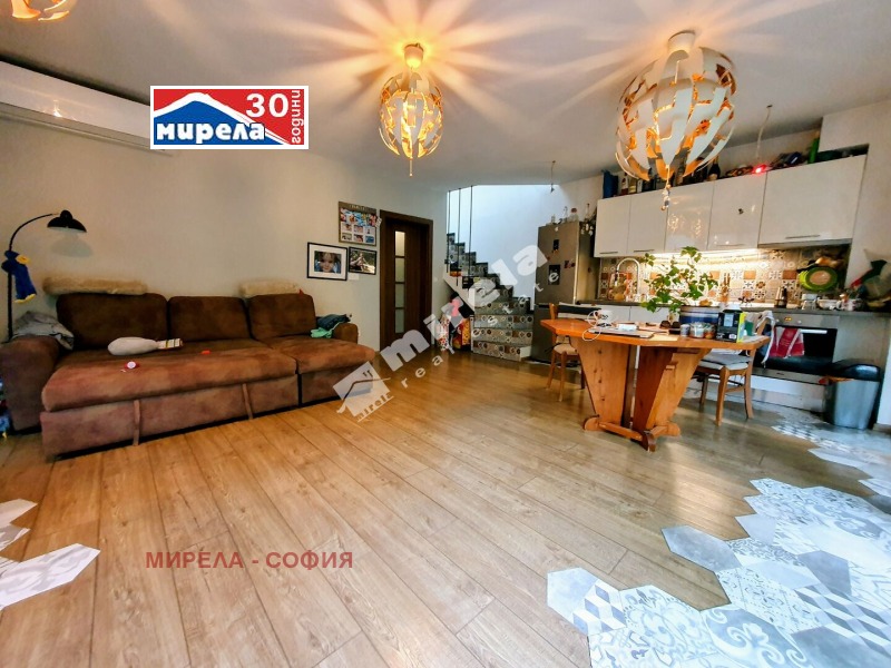Продава КЪЩА в град София, Център - 220 кв.м / 990 000 € » 1 936 271.70 лв., МИРЕЛА - СОФИЯ