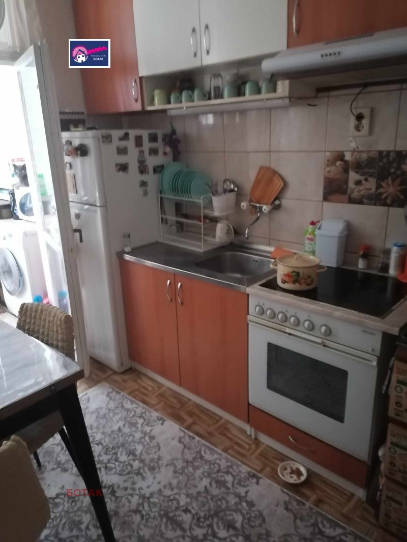 Продава  2-стаен град Пазарджик , Изток , 86 кв.м | 91905975 - изображение [2]