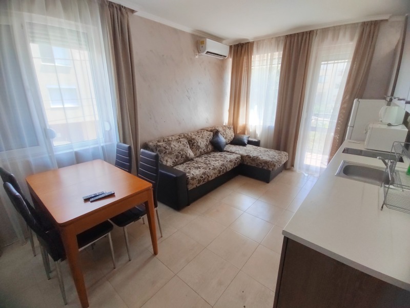 Продава 2-СТАЕН, гр. София, Лагера, снимка 2 - Апартаменти - 53111429