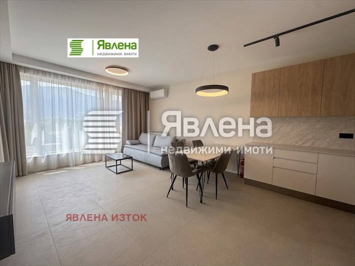 Продава 2-СТАЕН, гр. София, Хладилника