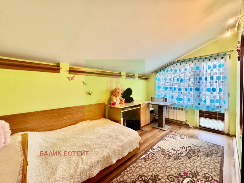 Продава КЪЩА, гр. Добрич, Христо Ботев, снимка 8 - Къщи - 52885463