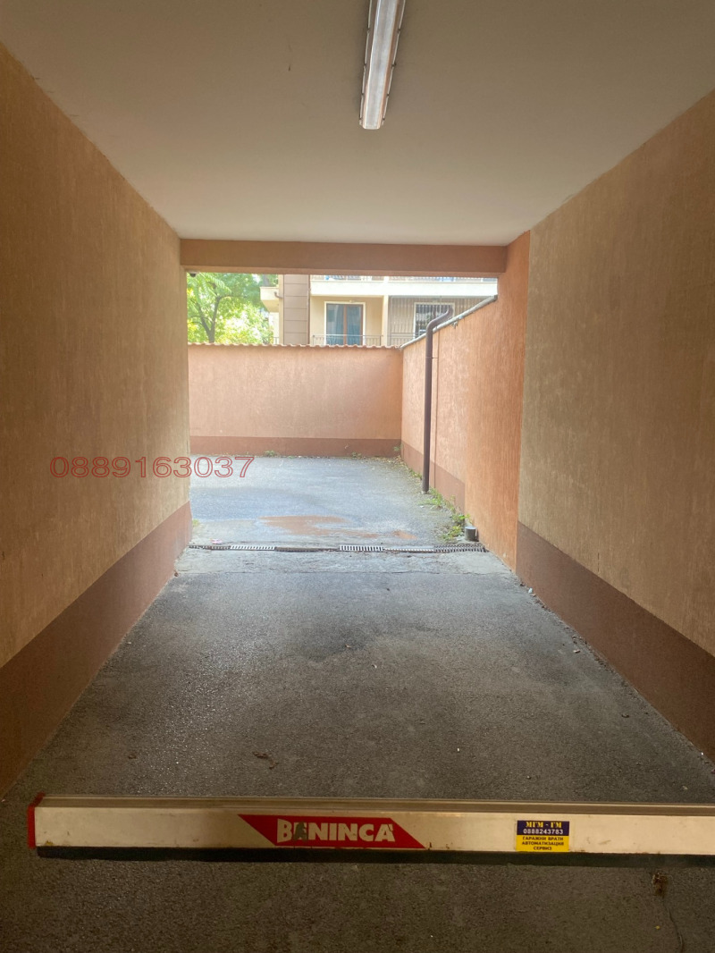 Продава ГАРАЖ, ПАРКОМЯСТО, град София, Зона Б-18 • 70000 € • 19235967 — Holmes.bg