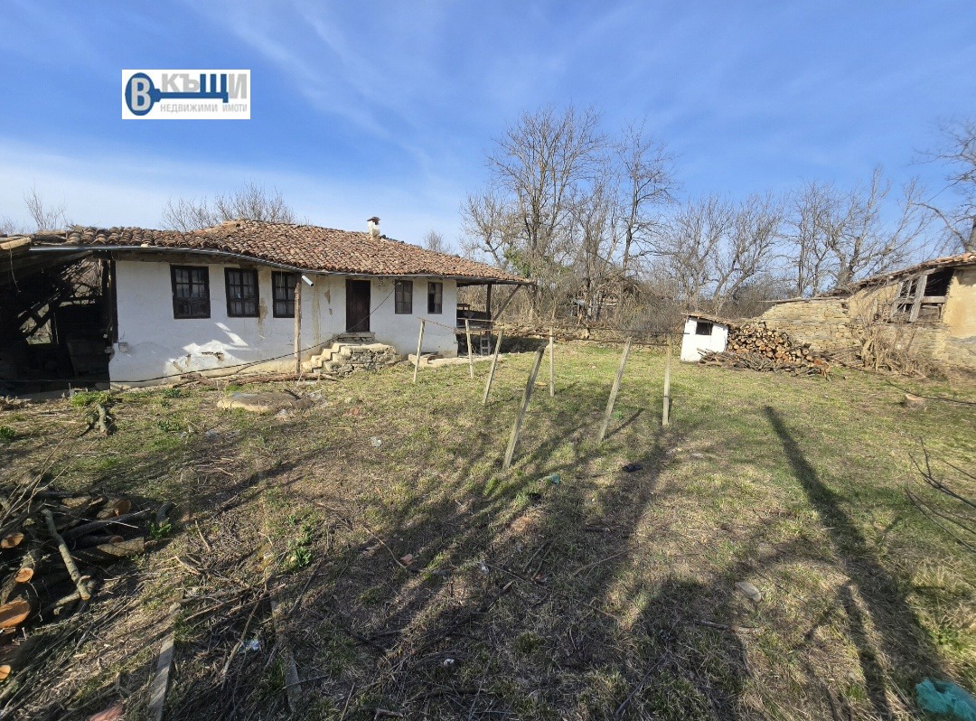 Продава КЪЩА, с. Къпиново, област Велико Търново, снимка 2 - Къщи - 53778130