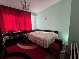 2 Schlafzimmer Tscholakowzi, Weliko Tarnowo 4