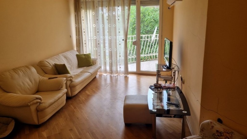 Eladó  2 hálószobás Stara Zagora , Centar , 130 négyzetméter | 52926215