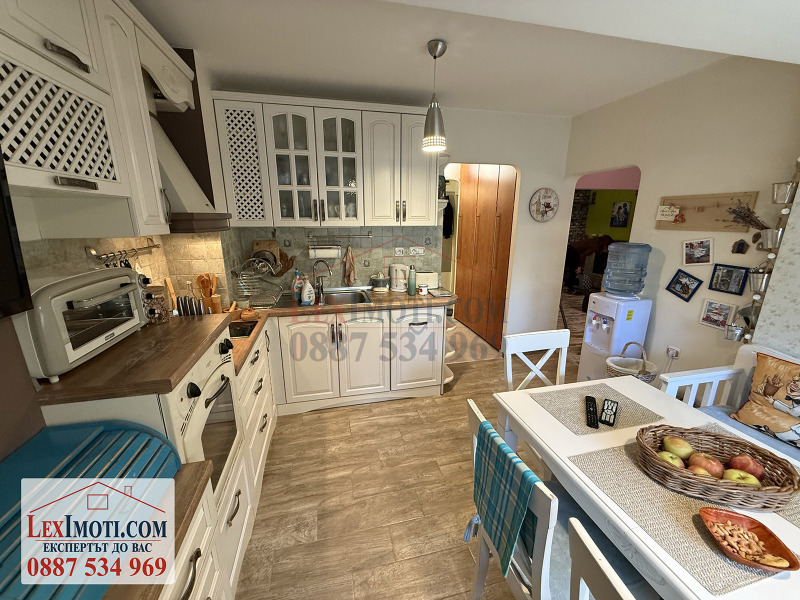 Продава 4-СТАЕН, гр. Русе, Възраждане, снимка 2 - Апартаменти - 52102292