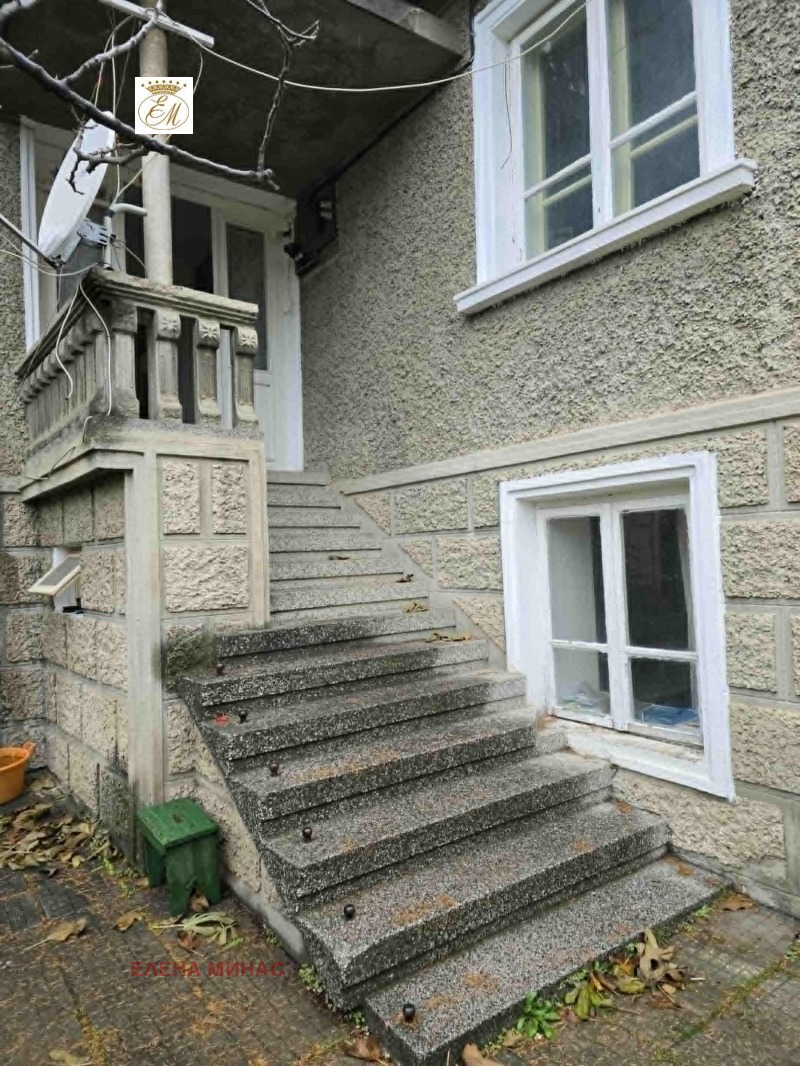 Продава КЪЩА, град Шумен, Добруджански • 355000 лв. / 181508.62 € • 54963061 1