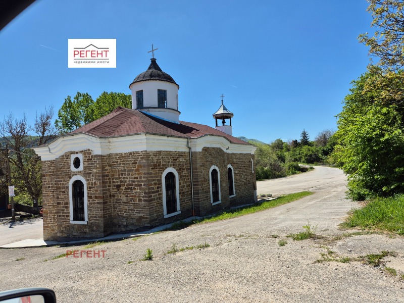 Продава КЪЩА в област Габрово, с. Янтра - 205 кв.м / 33 000 € » 64 542.39 лв., РЕГЕНТ