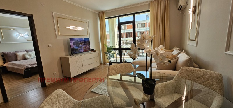 Продаја  1 спаваћа соба регион Бургас , к.к. Сланчев брјаг , 83 м2 | 92885719
