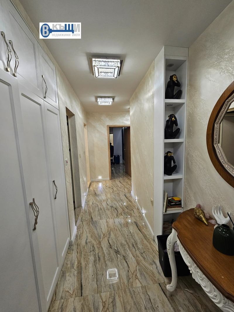 Продава 3-СТАЕН, гр. Велико Търново, Център, снимка 2 - Апартаменти - 53176062