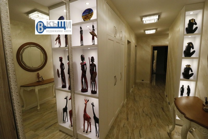 Продава 3-СТАЕН, гр. Велико Търново, Център, снимка 3 - Апартаменти - 53176062