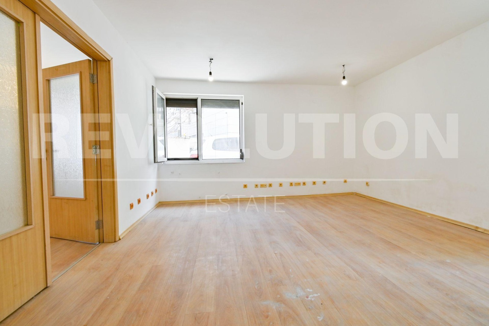 Продава 3-СТАЕН, гр. София, Студентски град, снимка 2 - Апартаменти - 54350689