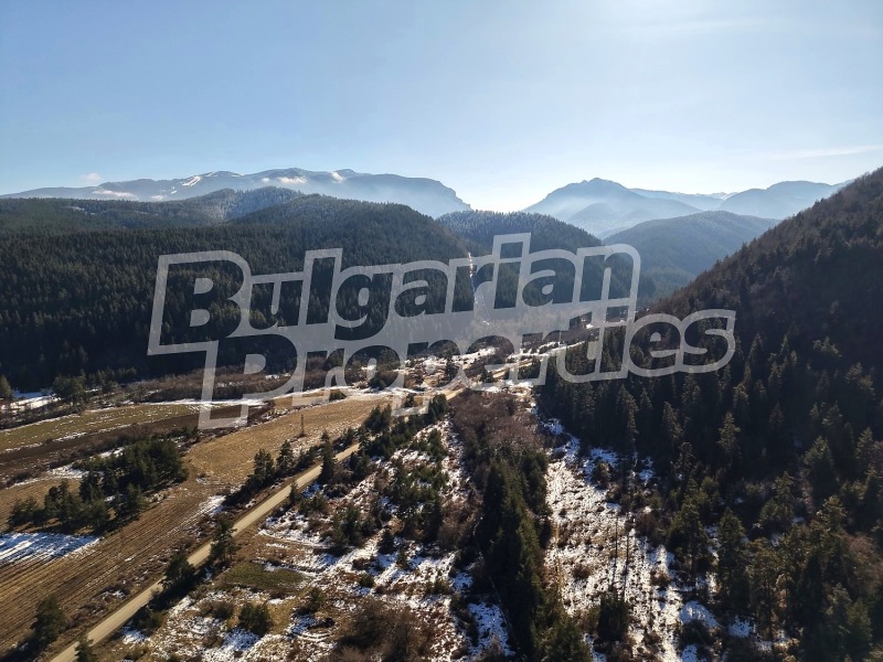Продава ПАРЦЕЛ в област София, с. Бели Искър - 15321 кв.м / 536 235 € » 1 048 784.50 лв., БЪЛГЕРИАН ПРОПЕРТИС