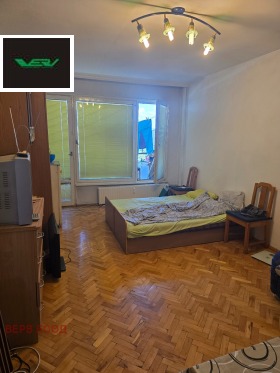 1 chambre Svoboda, Sofia 1