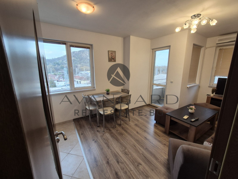 En venta  2 dormitorios Plovdiv , Tsentar , 75 metros cuadrados | 93139991 - imagen [3]