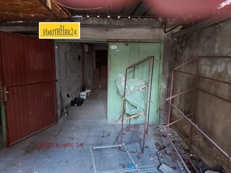 Продава ЕТАЖ ОТ КЪЩА, гр. Пловдив, Център, снимка 6 - Етаж от къща - 53103826