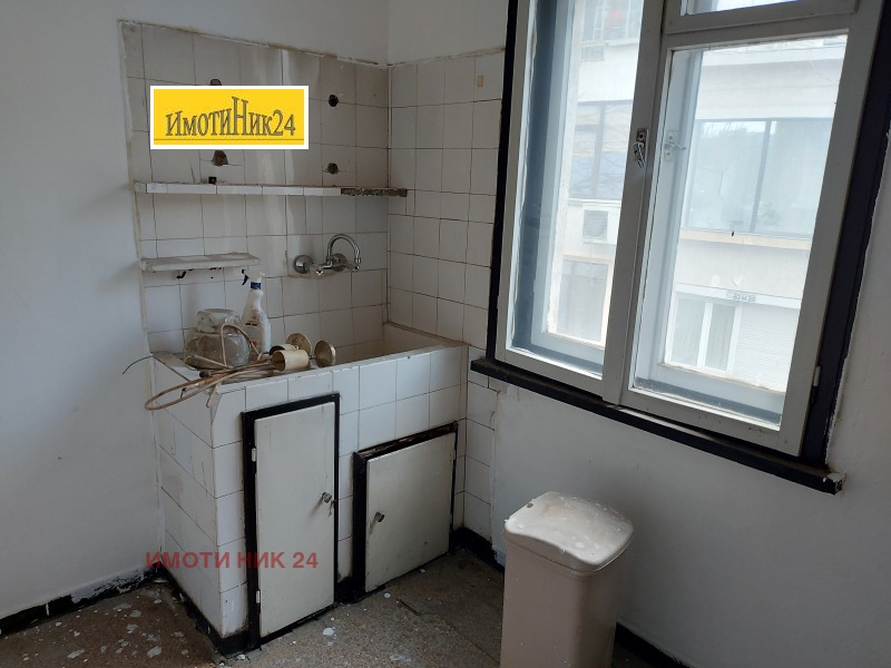 Продава ЕТАЖ ОТ КЪЩА, гр. Пловдив, Център, снимка 4 - Етаж от къща - 53103826