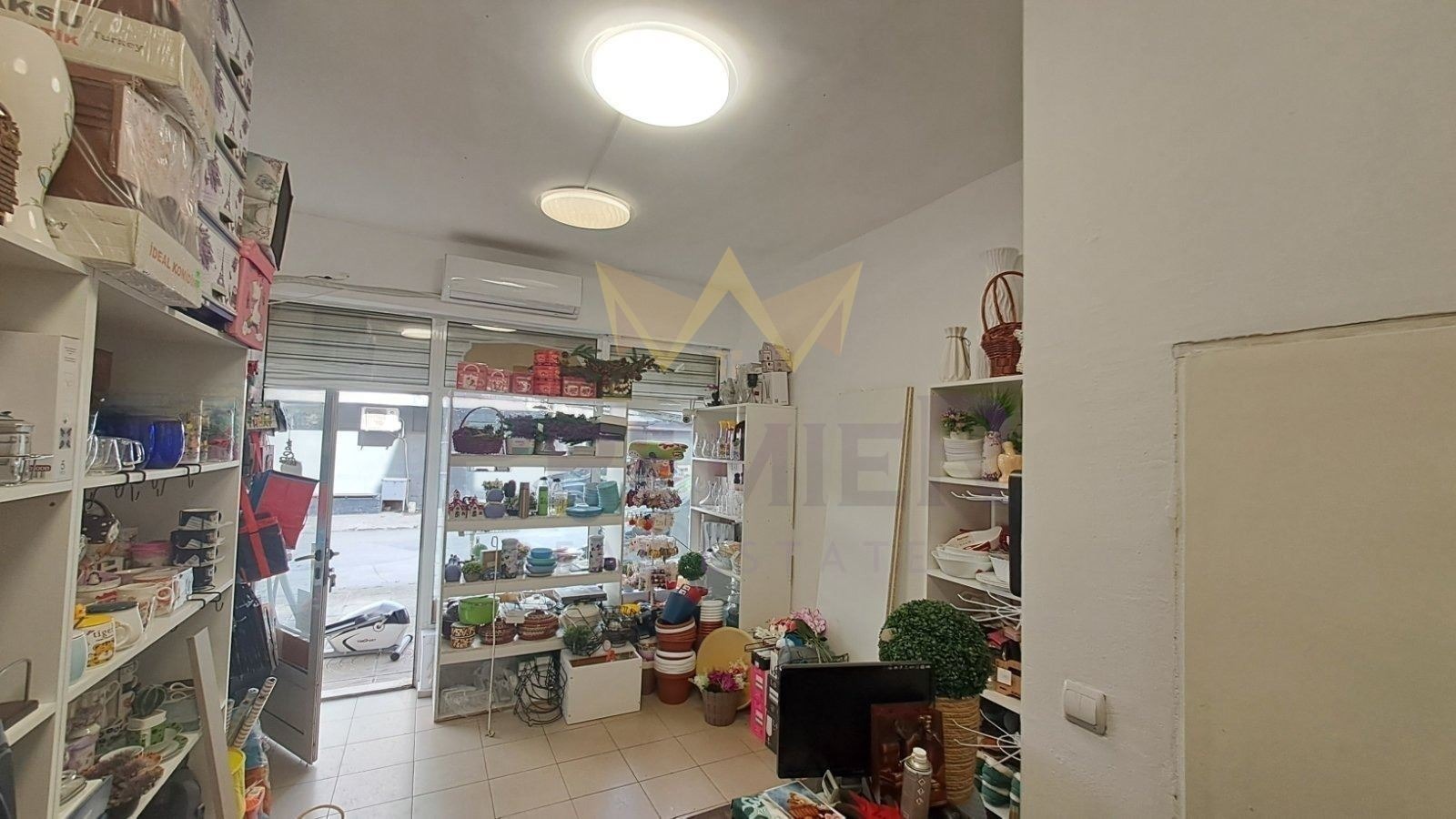 Продава МАГАЗИН, гр. Варна, Конфуто, снимка 4 - Магазини - 55948298
