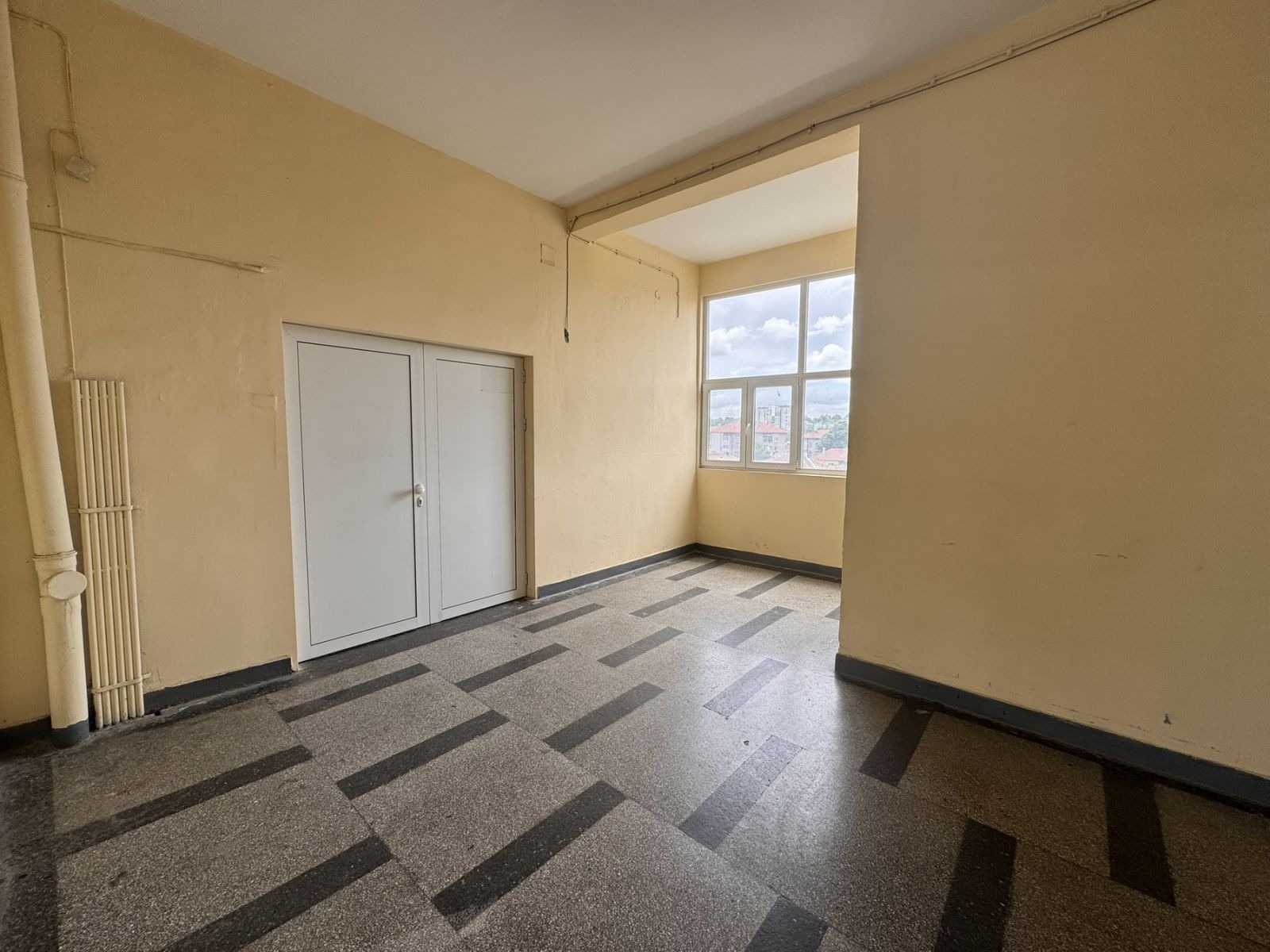 Продава ПРОМ. ПОМЕЩЕНИЕ | Imot.bg — изображение 8