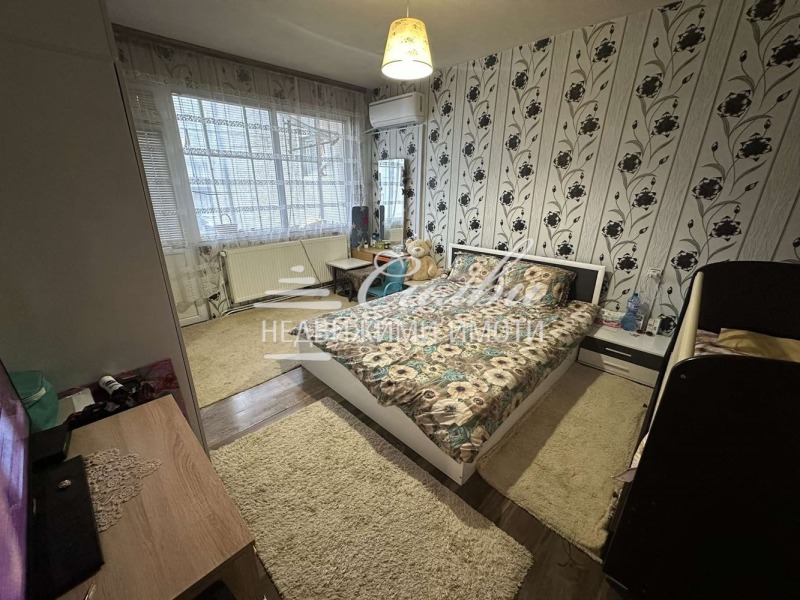 Te koop  3+ slaapkamer Targovishte , Tsentar , 123 m² | 22401482 - afbeelding [4]